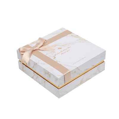 21*21*9cmの大理石の質の堅いペーパー ギフト用の箱は、結婚式の好意のためのふた箱を離れる