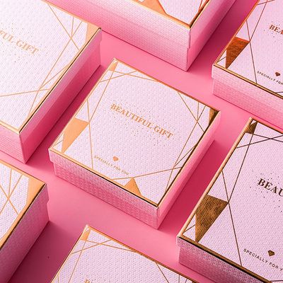 Delicatedのアート ペーパーのハンドメイドの石鹸の化粧品のためのふたが付いている堅いギフト用の箱