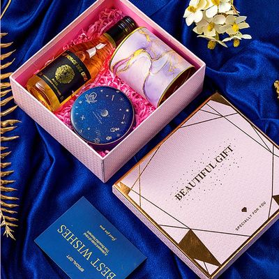Delicatedのアート ペーパーのハンドメイドの石鹸の化粧品のためのふたが付いている堅いギフト用の箱