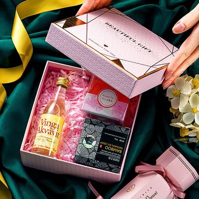 Delicatedのアート ペーパーのハンドメイドの石鹸の化粧品のためのふたが付いている堅いギフト用の箱
