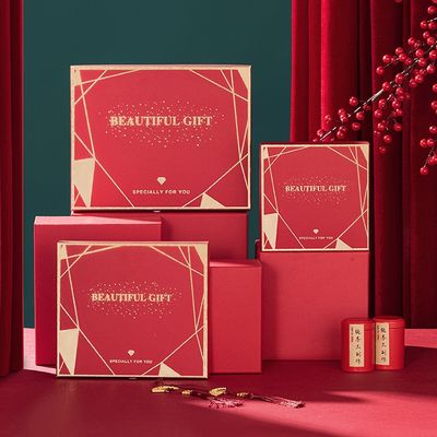 ふたによって包む手作りされた堅いボール紙の新婦付添人のギフト用の箱