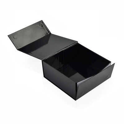 CMYK色のハンドメイドの折りたたみ磁気ギフト用の箱光沢のある黒い20.5*20.5*9cm