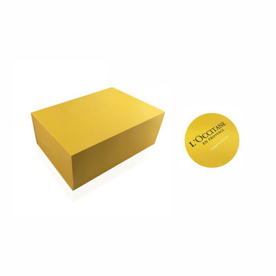 表面クリームのための黄色い31*20*7cm化粧品のギフト用の箱のカスタマイズされたロゴ