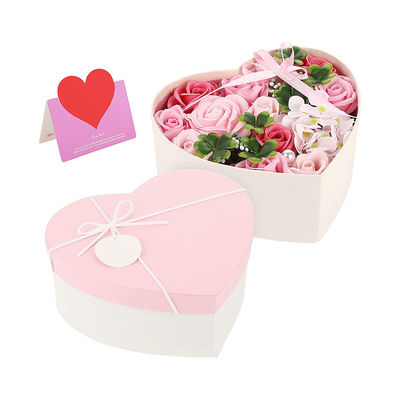 中心はCMYKの花のギフト用の箱、バレンタイン デーの花束の収納箱を形づける